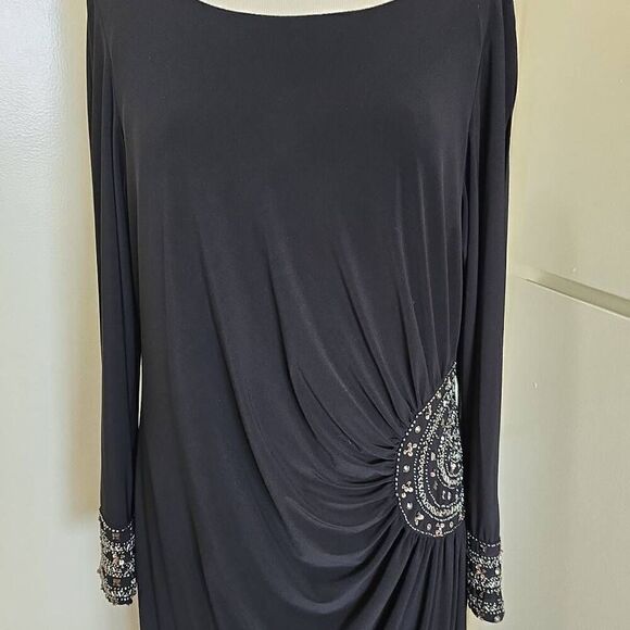 XSCAPE black side embellished and ruched knit gown. Slit sleeves with cuff embel - Picture 3 of 10